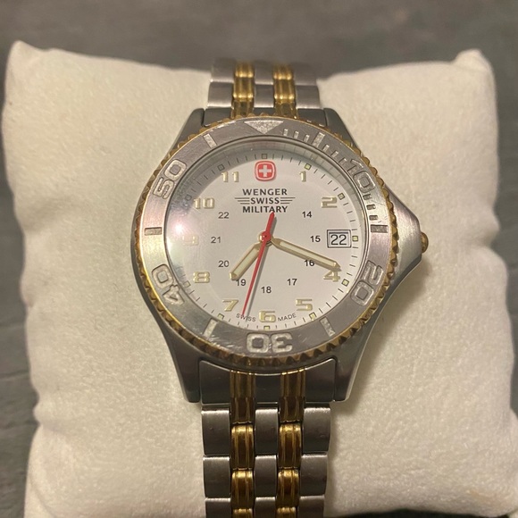 Wenger Swiss Military Watch - Picture 2 of 12